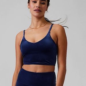 Athleta
Sports Bra Elation Velvet Crop Top